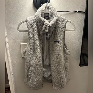 Patagonia Los Gatos Soft Gray Sherpa Vest
